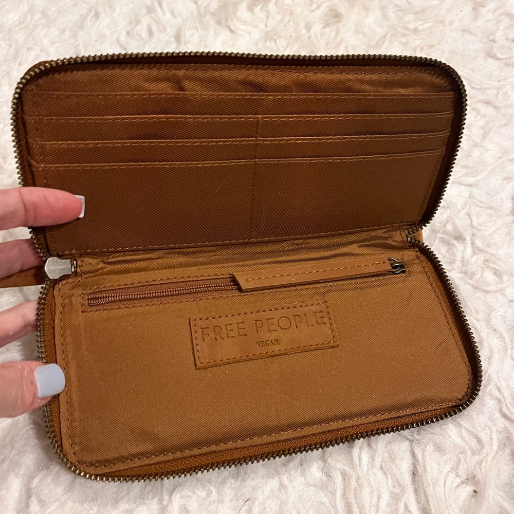 FREE PEOPLE wallet, NWOT